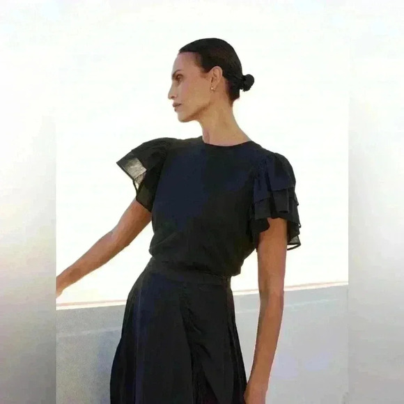 NEW Brave + True Gigi Tee ~ Black ~ XS - Picture 2 of 7